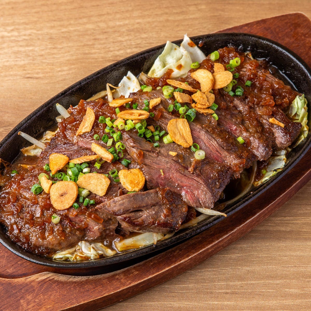 お酒と楽しむ、食べごたえ満点の肉料理 | 葵屋　高崎店